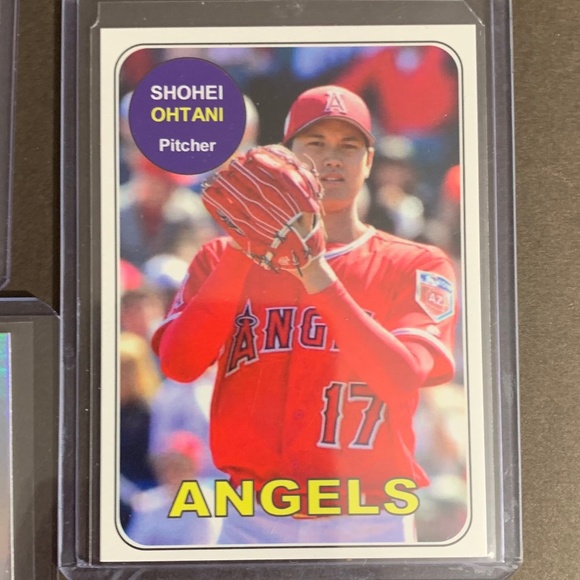 Shohei Ohtani foil refractor, Yoshinobu Yamamoto Rookie, Roki Sasaki (RC) - Picture 4 of 9